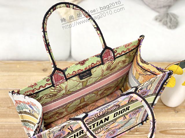 Dior女包 迪奧Book Tote多色花朵帆布托特包 Dior刺繡購物袋  dfk1769
